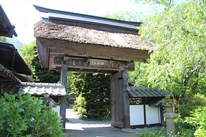 前山寺山門