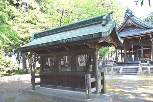 鳴海杻神社藩塀