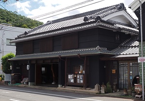 旧岩橋家住宅事務所兼主屋