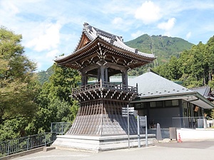 身延山久遠寺時鐘楼