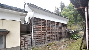 舘家住宅内蔵