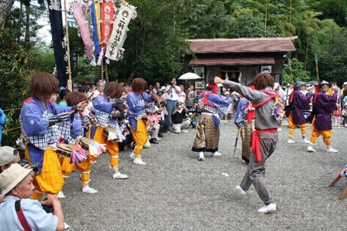 風流踊 ふりゅうおどり