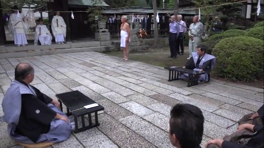 玉祖神社の占手相撲